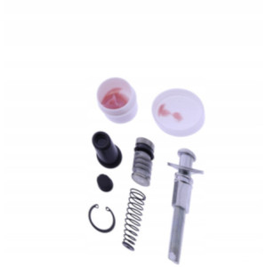 ZESTAW NAPRAWCZY POMPY HAMULCOWEJ TYŁ SUZUKI VL 1500 VL1500 INTRUDER 98-09